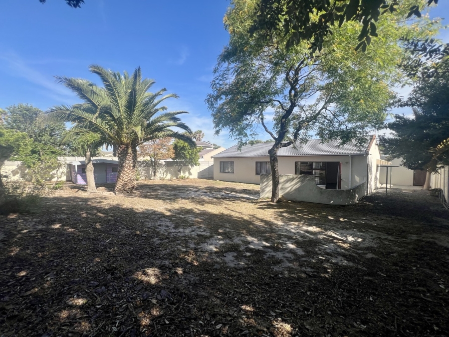 3 Bedroom Property for Sale in Flamingo Vlei Western Cape